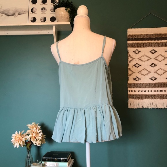 Flowy Tank - Picture 2 of 3